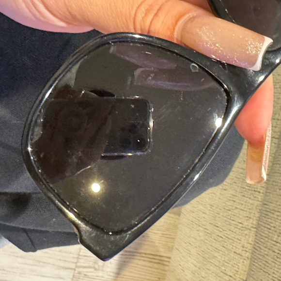 Men’s Gucci Sunglasses - Picture 6 of 9